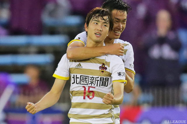 金沢のＪ２通算100得点目となる先制点を決めた宮崎 幾笑（金沢）【明治安田Ｊ２ 第20節 京都vs金沢】