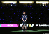 試合後に行われたフローニンゲン（オランダ）へ期限付き移籍する堂安律（Ｇ大阪）の壮行セレモニー【明治安田Ｊ１ 第16節 Ｇ大阪vs川崎Ｆ】