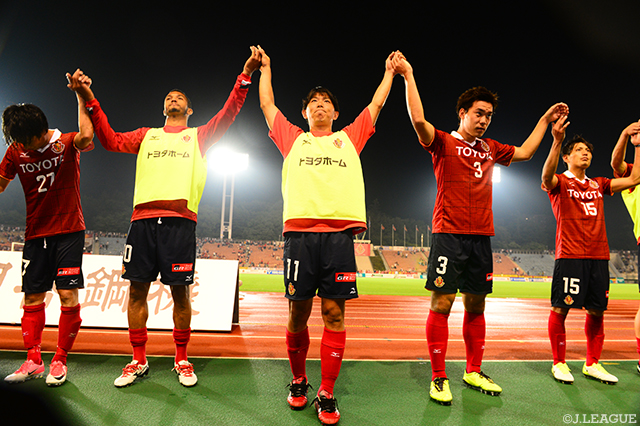 4試合ぶりの白星を喜ぶ名古屋の選手達【明治安田Ｊ２ 第20節 名古屋vs長崎】