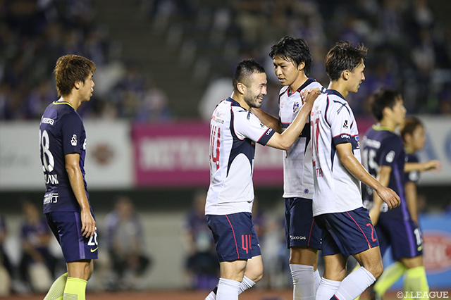 前半45分に貴重なアウェイゴールとなる先制ヘッドを決めた阿部 拓馬（FC東京）【ルヴァンカップ プレーオフステージ 第1戦 広島vsFC東京】