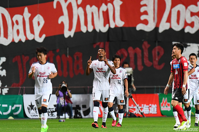 前半アディショナルタイムに先制ヘッドを決めたリカルド サントス（Ｃ大阪）【ルヴァンカップ プレーオフステージ 第1戦 札幌vsＣ大阪】