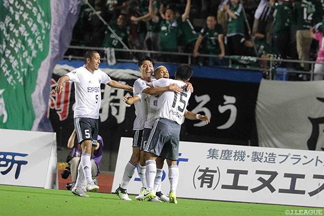 試合終盤にＪ初ゴールを決めてチームを勝利へ導いたセルジーニョ（松本）【明治安田Ｊ２ 第21節 山口vs松本】