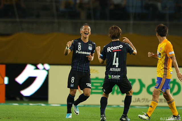 70分に待望の追加点となるゴールを決めた井手口 陽介（Ｇ大阪）【明治安田Ｊ１ 第17節 仙台vsＧ大阪】