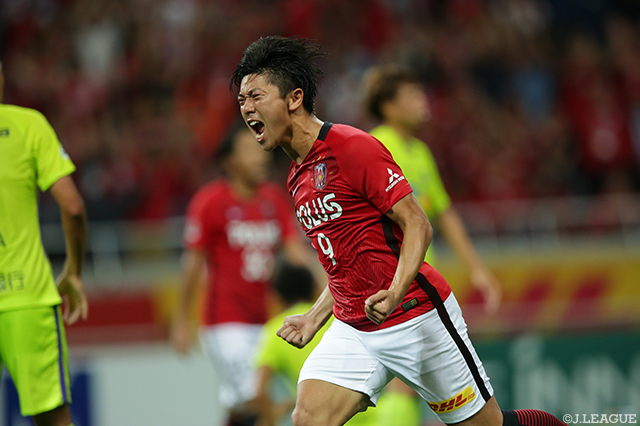 先制ゴールを奪った3分後に右足で追加点を決めた武藤 雄樹（浦和）【明治安田Ｊ１ 第17節 浦和vs広島】