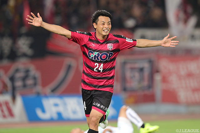 2ゴールで3試合ぶりの白星をもたらした赤嶺 真吾（岡山）【明治安田Ｊ２ 第21節 岡山vs水戸】