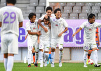 藤枝の先制点を決め2試合連続得点の遠藤 敬佑（#8）と追加点を決めた枝本 雄一郎（#7）【明治安田Ｊ３ 第15節 長野vs藤枝】