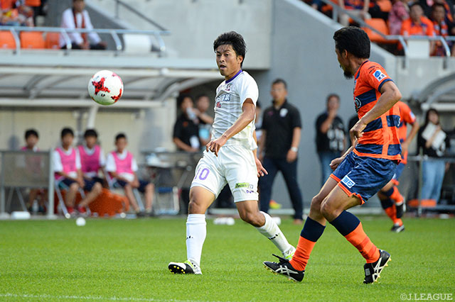 巧みなループシュートで今季初得点を決めた大迫 希（藤枝）【明治安田Ｊ３ 第15節 長野vs藤枝】