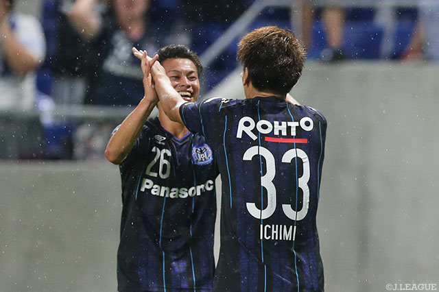 共に得点し、Ｇ大23の逆転勝利の原動力となった妹尾 直哉（左）と一美 和成（右）【明治安田Ｊ３ 第15節 Ｇ大23vs栃木】