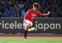 CKから反撃の一撃をアシストした柏木 陽介（浦和）【明治安田Ｊ１ 第13節 川崎Ｆvs浦和】