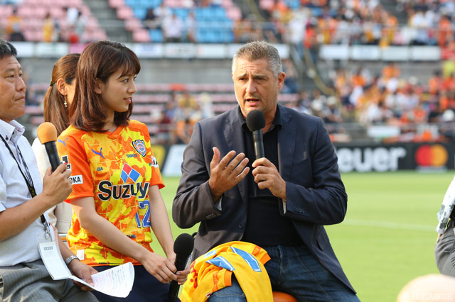 清水OB・ダニエレ・マッサーロ氏のトークショーが開催されました【明治安田Ｊ１ 第18節 清水vsＧ大阪】