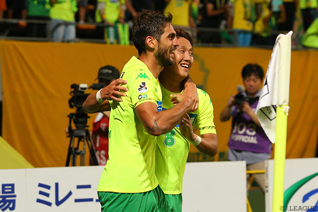 ハットトリックで3試合連続得点のラリベイと4試合連続得点の清武 功暉（千葉）【明治安田Ｊ２ 第22節 千葉vs讃岐】