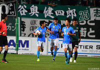 89分にPKで一矢を報いたイバ（横浜FC）【明治安田Ｊ２ 第22節 松本vs横浜FC】