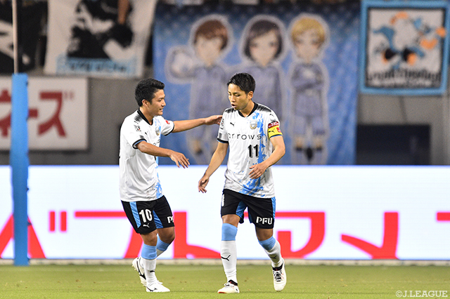 62分に3試合連続ゴールとなる決勝ヘッドを決めた小林 悠（川崎Ｆ）【明治安田Ｊ１ 第18節 鳥栖vs川崎Ｆ】