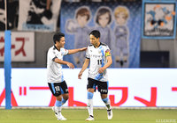 62分に3試合連続ゴールとなる決勝ヘッドを決めた小林 悠（川崎Ｆ）【明治安田Ｊ１ 第18節 鳥栖vs川崎Ｆ】