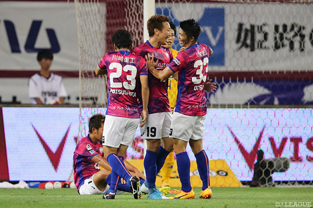 先制から2分後に電光石火の追加点を挙げた渡邉 千真（神戸 #19）【明治安田Ｊ１ 第18節 神戸vs仙台】