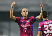 CKから強烈なヘディングシュートを押し込んだニウトン（神戸）【明治安田Ｊ１ 第18節 神戸vs仙台】