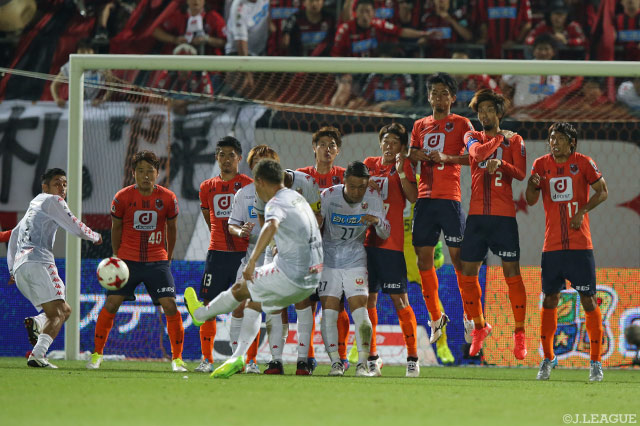 福森 晃斗の直接FKが決まり、1点差に追い上げた札幌【明治安田Ｊ１ 第18節 大宮vs札幌】