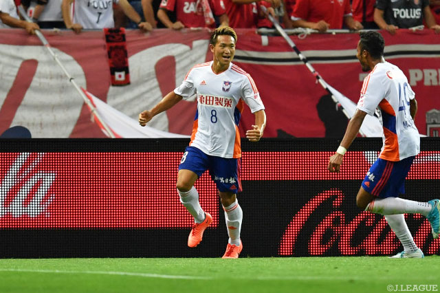 小泉 慶の先制ヘッドで試合の均衡を破った新潟【明治安田Ｊ１ 第18節 浦和vs新潟】