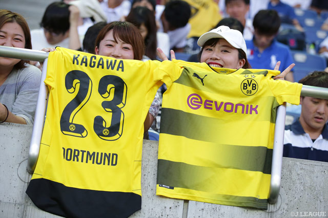 多くのドルトムントサポーターも集結！【明治安田Ｊリーグワールドチャレンジ 浦和vsドルトムント 前日練習】