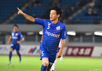 思い切りのいい一撃で古巣から決勝点を奪取した飯尾 竜太朗（長崎）【明治安田Ｊ２ 第23節 長崎vs松本】