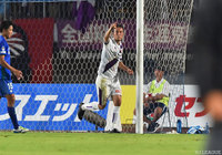 同点ヘッドを押し込み、今季リーグ戦10点目を挙げた田中 マルクス闘莉王（京都）【明治安田Ｊ２ 第23節 徳島vs京都】