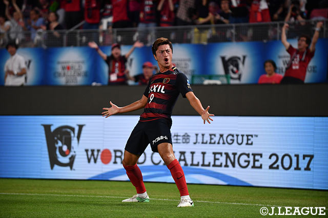 鈴木 優磨（鹿島）が先制点を挙げ、得点後にはお馴染みのこのポーズを披露【明治安田Ｊリーグワールドチャレンジ 鹿島vsセビージャFC】