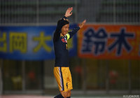 連敗ストップへ向け、51分に先制ヘッドを決めた山岸 祐也（群馬）【明治安田Ｊ２ 第24節 群馬vs熊本】