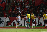 63分に今季2点目となる同点ヘッドを決めた八久保 颯（熊本）【明治安田Ｊ２ 第24節 群馬vs熊本】