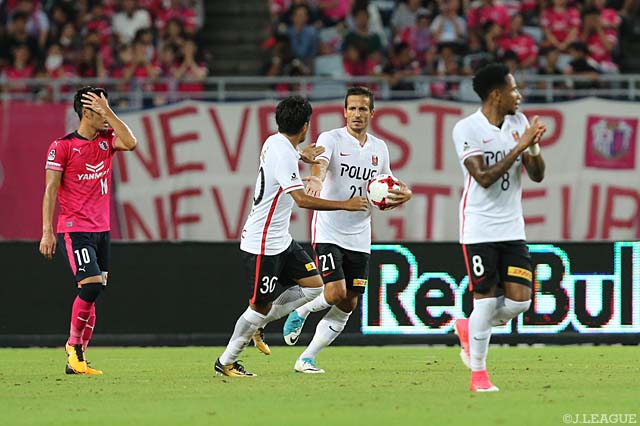 GKの弾いたボールに反応したズラタンのゴールで、浦和が1点差に追い上げる【明治安田Ｊ１ 第22節 Ｃ大阪vs浦和】