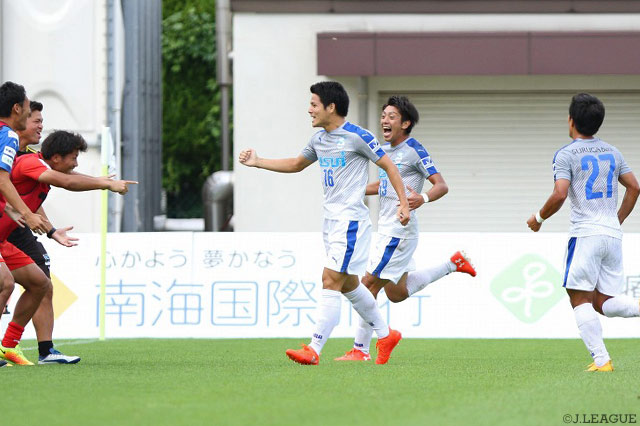 5分間で2得点を決め、首位撃破の立役者となった小牧 成亘（沼津）【明治安田Ｊ３ 第18節 秋田vs沼津】