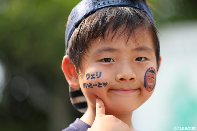 “ウェリ 好いとーと”フェイスペイントで準備万端！【明治安田Ｊ２ 第24節 福岡vs徳島】