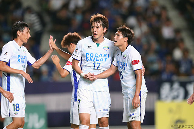 上位対決を見事に制し、首位との勝点4差の3位に浮上した徳島【明治安田Ｊ２ 第24節 福岡vs徳島】