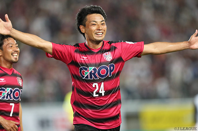 自身のＪ２通算50試合目に2得点の大活躍を見せた赤嶺 真吾（岡山）【明治安田Ｊ２ 第24節 岡山vs山口】