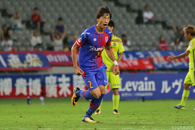 ボール奪取から強烈な決勝ミドルを突き刺した室屋 成（FC東京）【ルヴァンカップ プレーオフステージ 第2戦 FC東京vs広島】