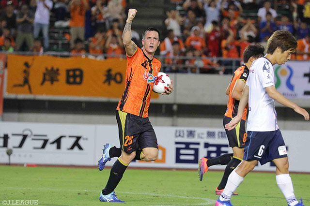 レオナルド ラモスのＪ初得点で1点差に追い上げた山口【明治安田Ｊ２ 第25節 山口vs横浜FC】
