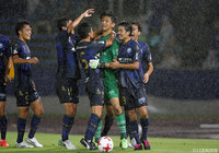 前半アディショナルタイムに迎えたPKのピンチに田中 マルクス闘莉王（京都）のシュートを止めたGK髙原 寿康（町田）【明治安田Ｊ２ 第25節 町田vs京都】