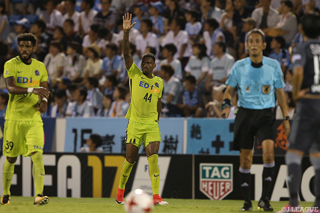 63分に右足で決勝ゴールを決めたアンデルソン ロペス（広島）【明治安田Ｊ１ 第20節 磐田vs広島】