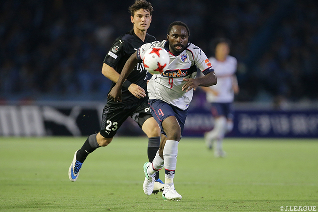 前半に惜しいシュートを放つなど川崎Ｆゴールを脅かしたピーター ウタカ（FC東京）【明治安田Ｊ１ 第20節 川崎ＦvsFC東京】