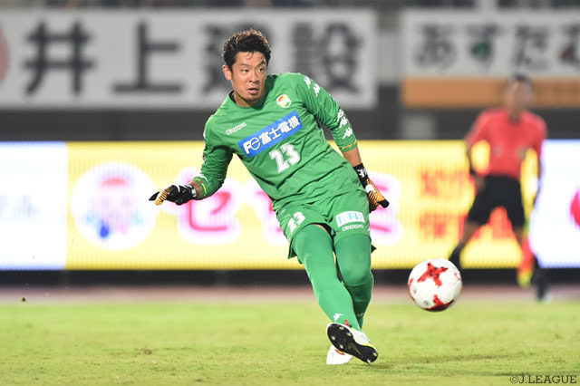 徳島攻撃陣をシャットアウトしたGK佐藤 優也（千葉）【明治安田Ｊ２ 第26節 徳島vs千葉】