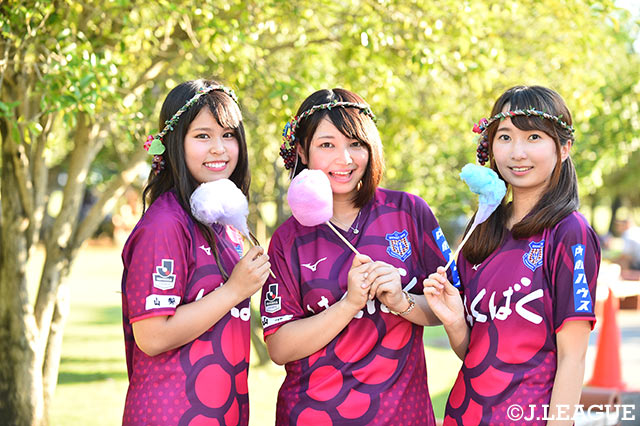 色違いの綿あめが映えます！【明治安田Ｊ１ 第21節 甲府vs浦和】