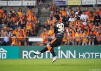 味方選手が倒されて得たPKを金子 翔太（清水）が落ち着いて決めて1点差に追い上げる【明治安田Ｊ１ 第21節 清水vsＣ大阪】