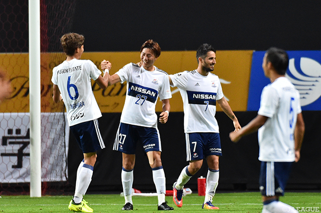 貴重な追加点となるオウンゴールを誘発した松原 健（横浜FM）【明治安田Ｊ１ 第21節 札幌vs横浜FM】