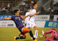 相手GKの好セーブにシュートを阻まれた有田 光希（愛媛）【明治安田Ｊ２ 第27節 愛媛vs水戸】