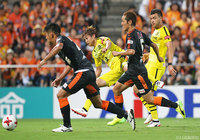 圧巻のドリブル突破から先制点を奪取した伊東 純也（柏）【明治安田Ｊ１ 第22節 清水vs柏】