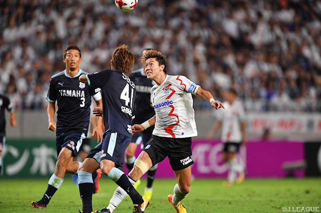 ポスト直撃の惜しいシュートを放ったファン ウィジョ（Ｇ大阪）【明治安田Ｊ１ 第22節 Ｇ大阪vs磐田】