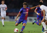 決勝ゴールの起点となる絶妙なパスを見せた大久保 嘉人（FC東京）【明治安田Ｊ１ 第22節 FC東京vs神戸】