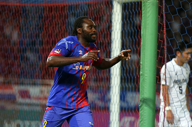 途中出場から88分に決勝ゴールを決めたピーター ウタカ（FC東京）【明治安田Ｊ１ 第22節 FC東京vs神戸】