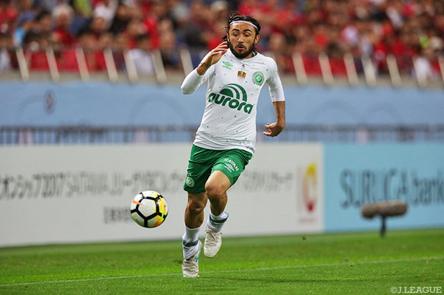 かつて東京Ｖに所属し、右サイドからチャンスを作ったアポジ（シャペコエンセ）【スルガ銀行チャンピオンシップ2017 浦和vsシャペコエンセ】