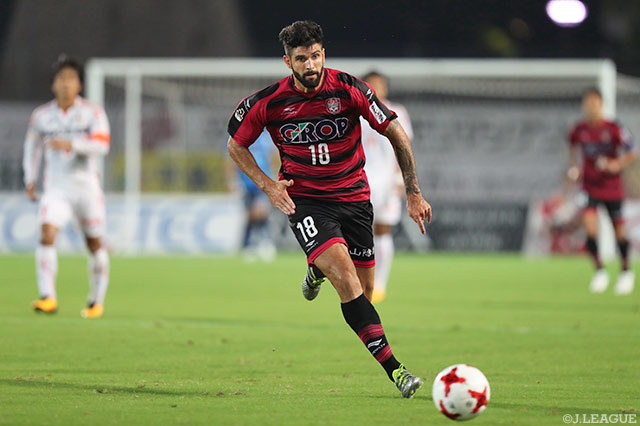 69分の交代出場でＪ初出場を果たした新戦力のオルシーニ（岡山）【明治安田Ｊ２ 第28節 岡山vs愛媛】