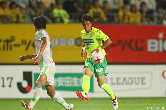 両チーム最多5本のシュートを放つなど攻撃陣を牽引した清武 功暉（千葉）【明治安田Ｊ２ 第28節 千葉vs湘南】